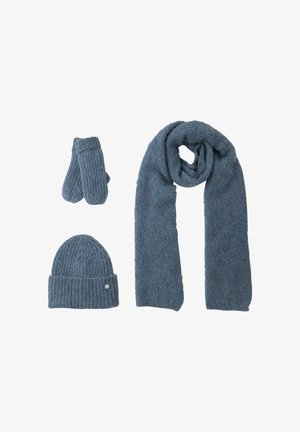 Set di sciarpa, berretto e guanti di lana blu. La sciarpa è lunga e presenta una texture; il berretto ha un motivo a coste verticali; i guanti si abbinano con un motivo simile.