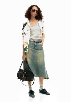 Desigual WITH FLOWER APPLIQUÉS - Geantă de mână - brown