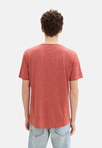 TOM TAILOR DENIM OPEN EDGE MELANGE - Camiseta básica - rot