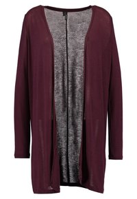 Burgunderfärgad kofta med långa ärmar, öppen framsida och en mjuk, lätt textur. Insidan har ett kontrasterande grått tyg.