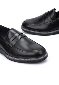 Pikolinos AVILA - Mocasines elegantes - black