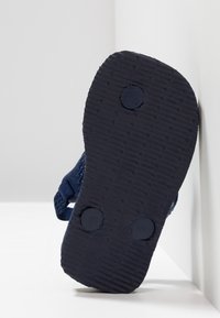 Havaianas HAVAIANAS FLIP FLOP BABY BRASIL LOGO - Chanclas de dedo - navy blue/citrus yellow