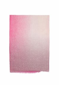 Sciarpa ombre rosa con una sfumatura che va dal scuro al chiaro, caratterizzata da una texture scintillante e bordi frangiati, realizzata in tessuto morbido.