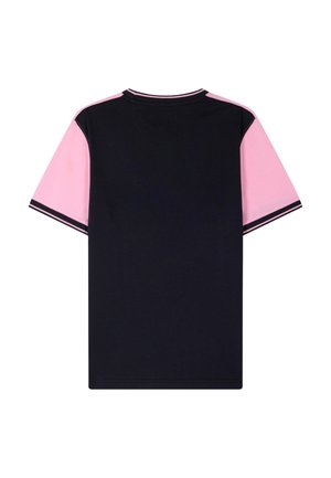 T-shirt noir avec manches courtes roses et fine bande noire sur les manches et le col, montré de dos.