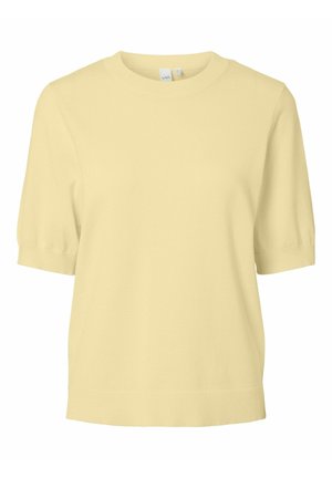 Hellgelbes kurzärmeliges Strickoberteil mit rundem Ausschnitt sowie gerippten Bündchen und Saum, auf weißem Hintergrund präsentiert.