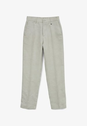 Pantaloni beige chiaro a gamba dritta con passanti per cintura, chiusura con bottone, tasche laterali e anello per portachiavi sulla vita destra.