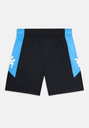 Zwarte sportshorts met lichtblauwe zijpanelen en een wit logo aan elke kant, voorzien van een elastische tailleband.