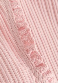 Thumbnail Image 7