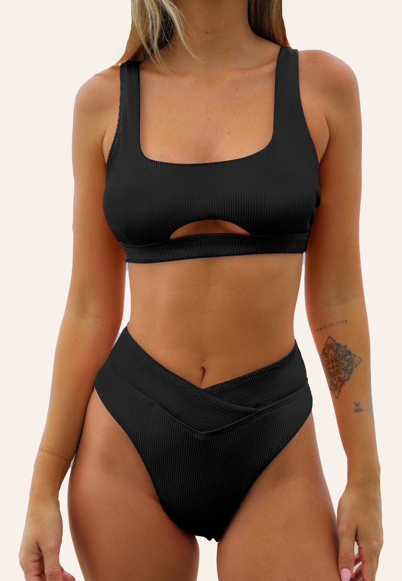 Cupshe SET - Bikiny - black