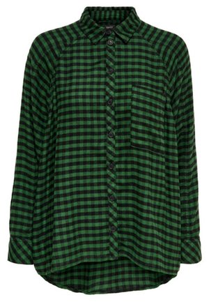 Camicia a quadri verde e nera a maniche lunghe con colletto e taschino sul petto.