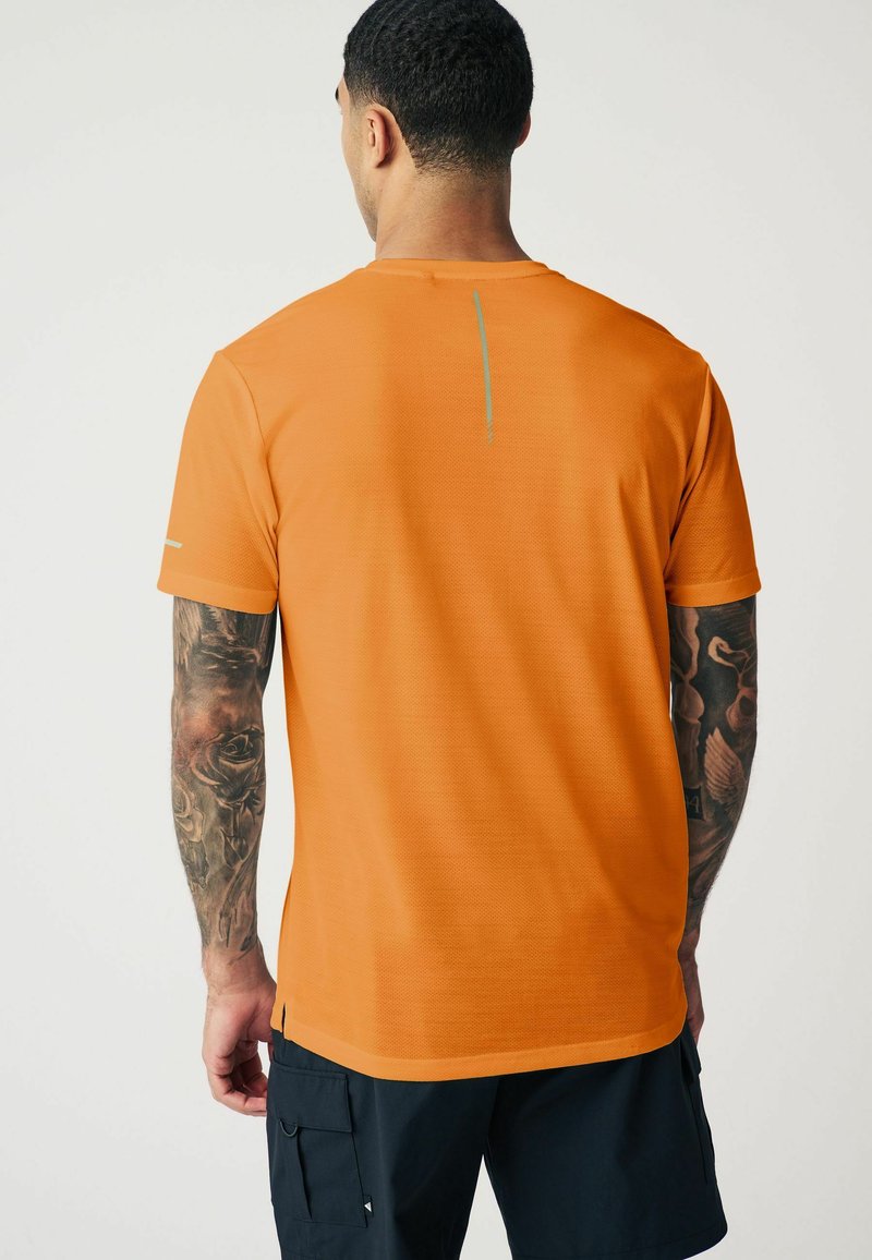 Next - ACTIVE REGULAR FIT - Camiseta básica - orange, Ampliar