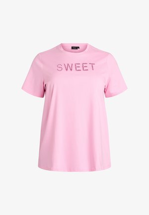 Roza majica kratkih rukava od pamuka s opuštenim krojem. Na prsima se nalazi riječ "SWEET" u točkastom dizajnu.