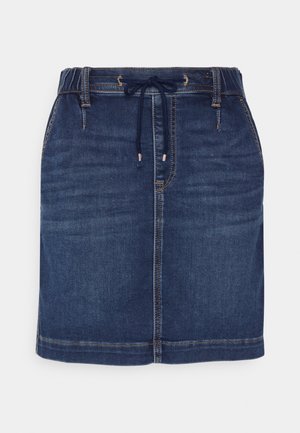 Jupe en denim bleu foncé avec taille élastique, coutures devant, passants de ceinture, poches latérales et cordon de serrage bleu marine à la taille.