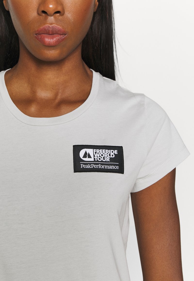 Damen Sportbekleidung | Peak Performance ORIGINAL TEE T-Shirt basic smoke/grau - IN45180 Damen Sportbekleidung | Peak Performance ORIGINAL TEE T-Shirt basic smoke/grau - IN45180