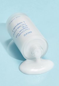 NACIFIC UYU CREAM AMPOULE - Crema da giorno