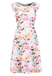 Blommig klänning med rosa och vita pioner på en ljusblå bakgrund. Tyget är mjukt, med korta ärmar och en figurnära silhuett.