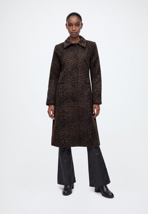 GAP, Abrigo clásico - leopard