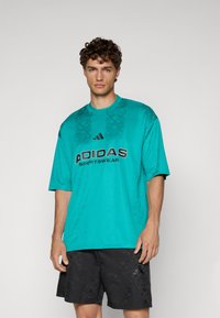 adidas Sportswear TIRO TEE - Marškinėliai su spaudiniu - pure teal/black