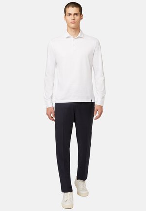 Polo - white