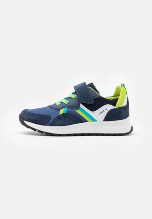 BRIEZEE BOY - Sneakers basse - navy/lime