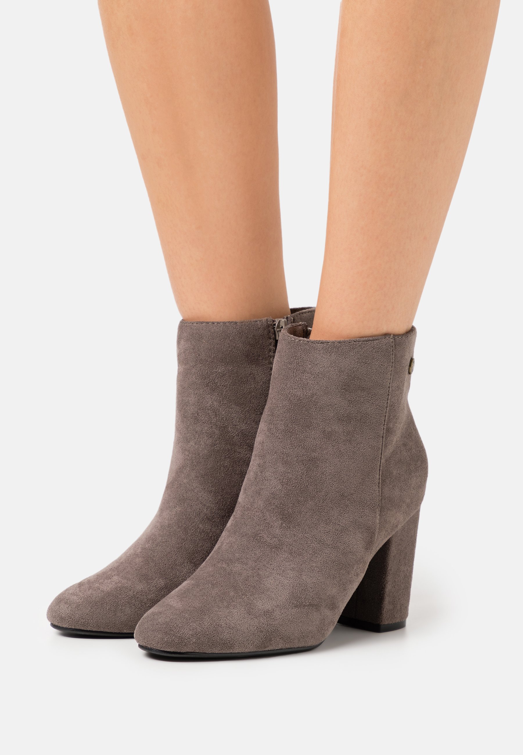 Enkellaarsjes met hoge hak grey Enkellaarsjes met hoge hak grey