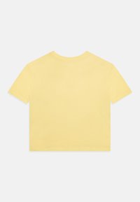 Jordan JORDAN ESSENTIALS TEE - Basic T-shirt - light laser orange