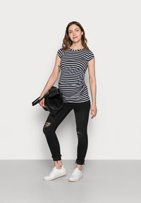 Envie de Fraise KATIA - T-shirt estampada - navy blue/off white