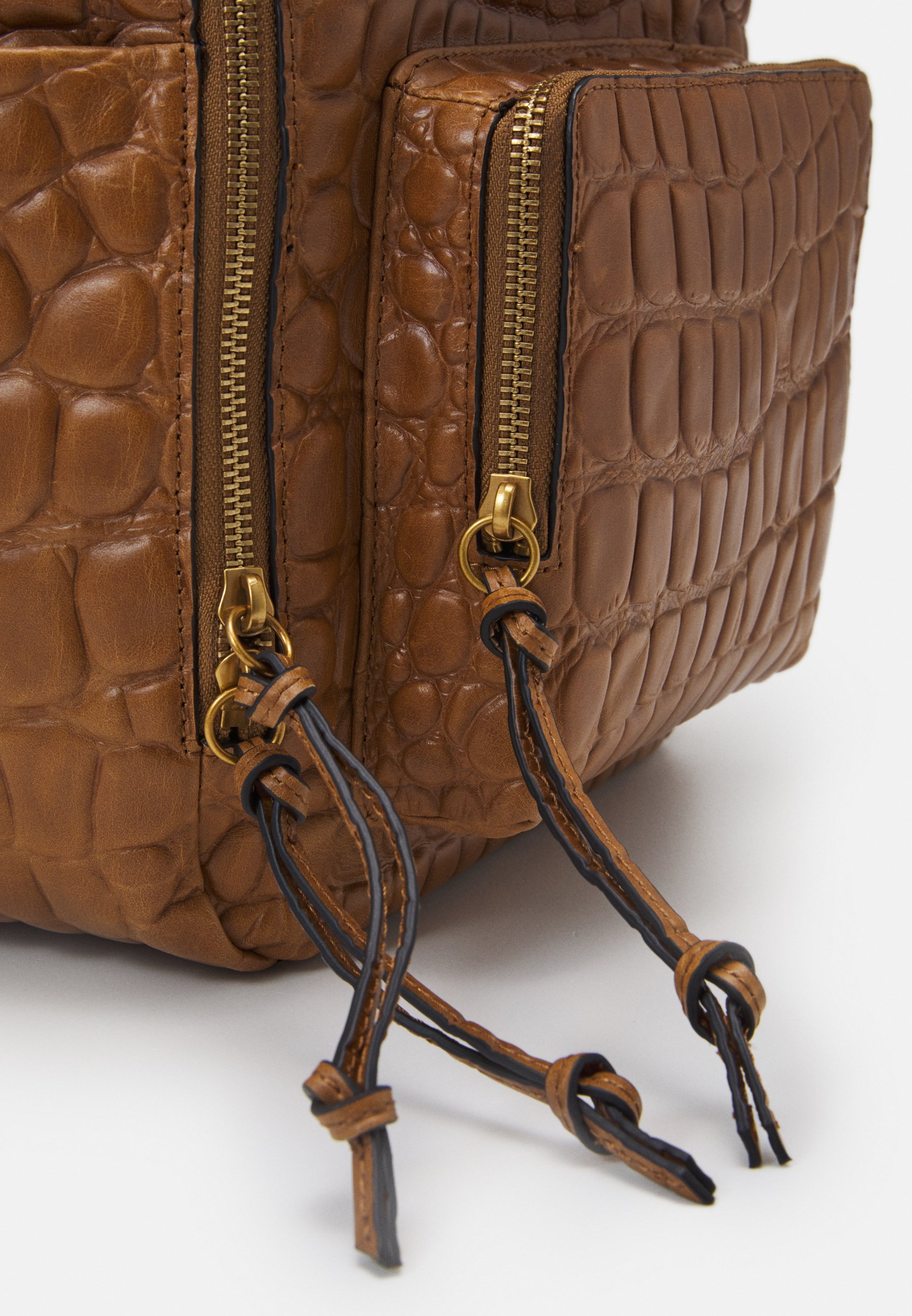 liebeskind ruckensacark croco