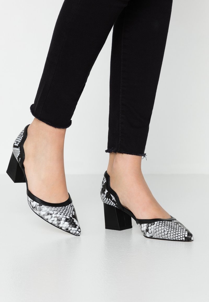 Zign Escarpins - white