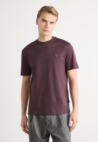 BOSS TAUT - Basic póló - open red