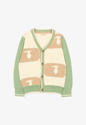 Cárdigan abotonado con mangas y ribete verdes, patrones geométricos beige y crema con formas abstractas en el frontal y los hombros.