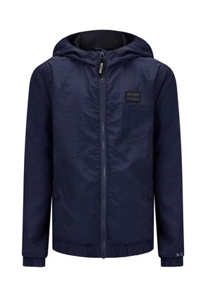 Marineblauwe jas met capuchon, volledige ritssluiting aan de voorkant, elastische manchetten en zoom, en een klein rechthoekig logoplaatje op de borst.