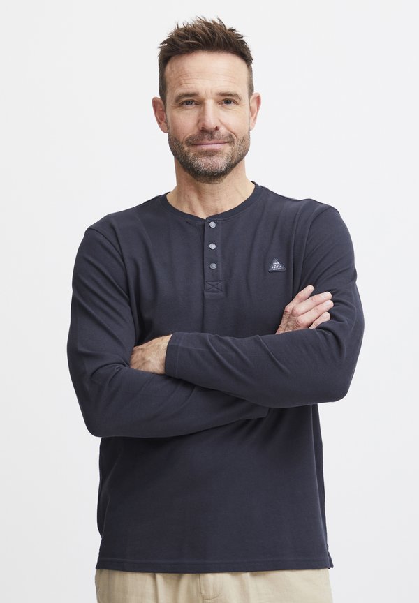 FQGERT - Long sleeved top - salute