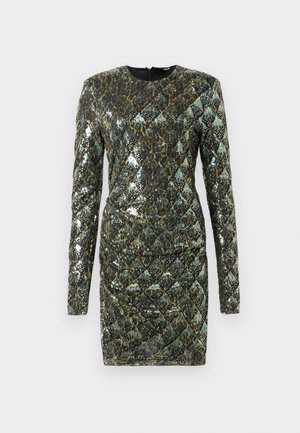 Sequined dress with long sleeves, featuring a diamond pattern in dark green and gold tones, and a fitted silhouette with a back closure.
