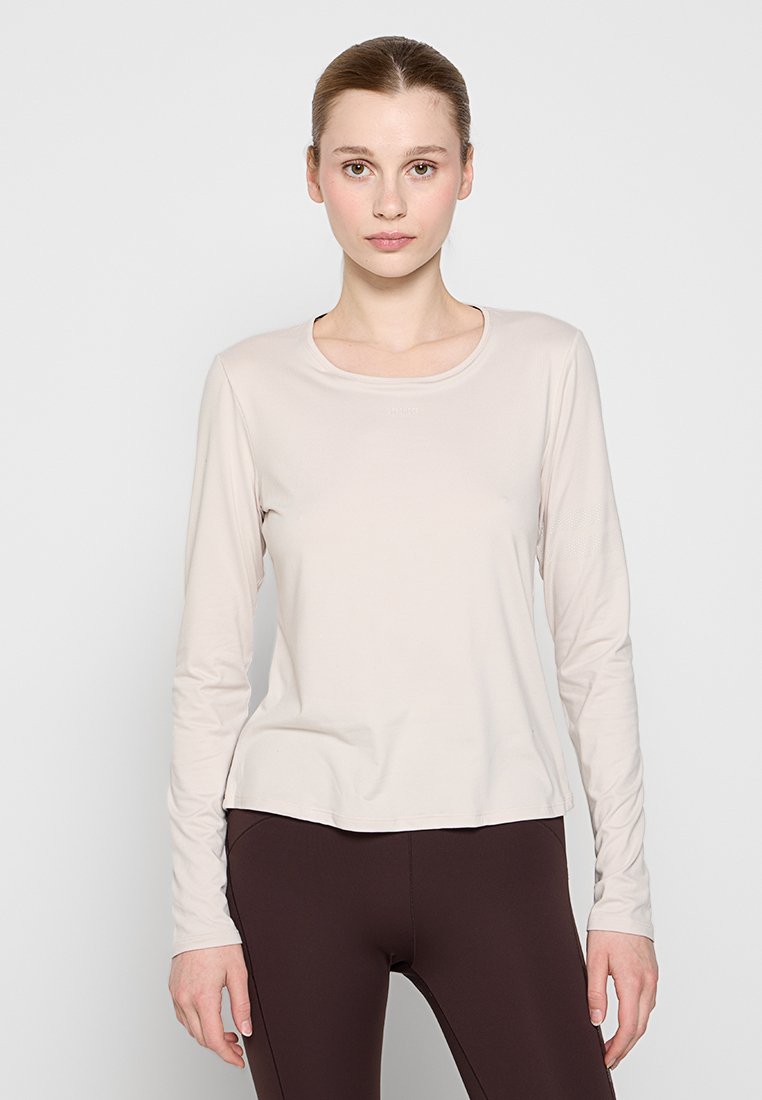 Stronger Longsleeve beige