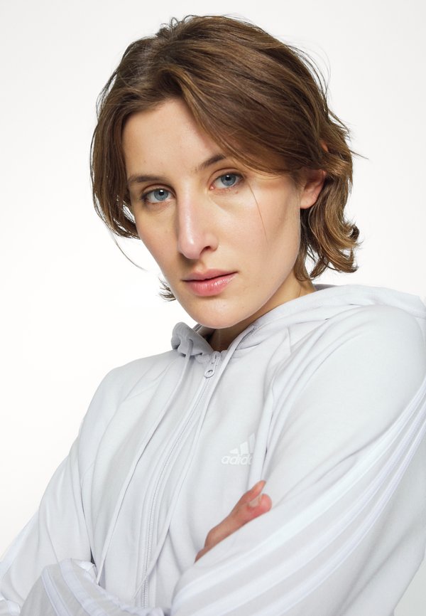 ENERGIZE - Tracksuit2