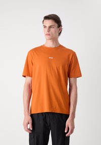 BOSS TCHUP - T-Shirt basic - open orange