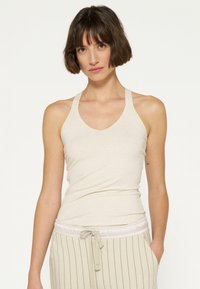 10DAYS Top - soft white melee