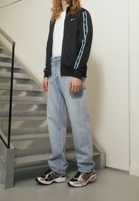 Nike Sportswear Tröja med dragkedja - black