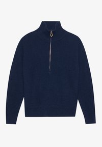 Maglione a collo alto in maglia blu navy, con zip frontale, texture a coste e vestibilità comoda. Accentuato da un sottile design a forma di V.
