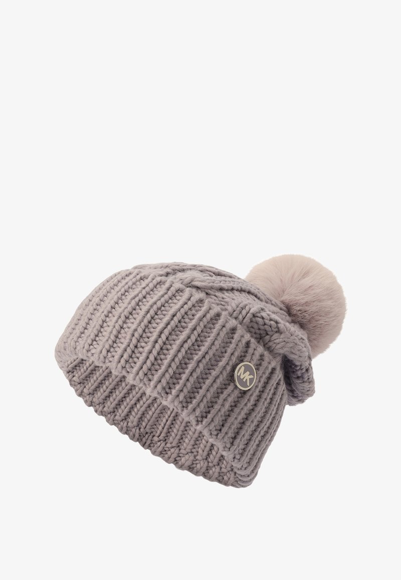 Harso harmaa pipo, jossa on ribbimäinen pinta ja vaaleanpunainen tekoturkishäntä päällä. Sivussa on pyöreä metallinen logotunnus.