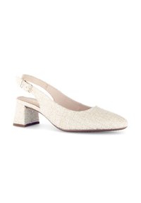 Beige slingback hak met een textiel bovenwerk, spitse neus en blokhak, voorzien van een gespsluiting op de enkelband.