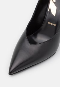 patrizia pepe chaussures