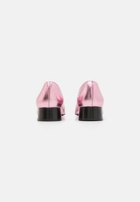Nicole Saldana ISABEL - Suvarstomi aukštakulniai - pink