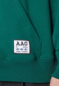 adidas Originals HACK HOOD - Džemperis su gobtuvu - collegiate green