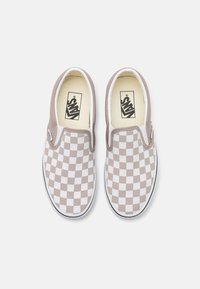 Vans CLASSIC SLIP-ON UNISEX - Įmautiniai batai - color theory atmosphere