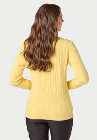 QUIOSQUE Strickpullover - yellow