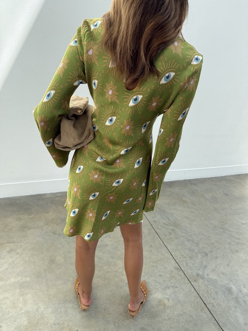 green dress beige shoes Austin City Sweetness Shift Dress In Sage Curves – Impressions Online  Boutique