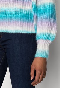 NAF NAF Sweter