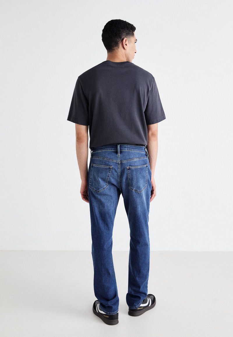 Jean Droit Homme Gap - Taille 34, Longueur De Jambe 27 - Bleu Délavé Foncé - Occasion Très Bon état